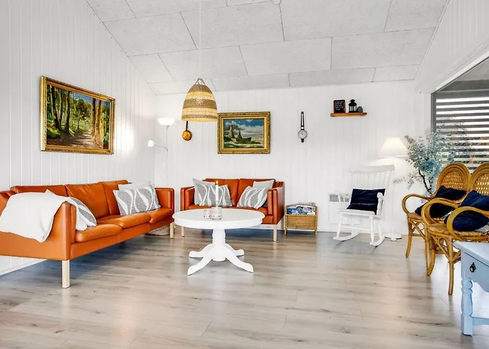 Sigrun - 300m From The Sea By Interhome
